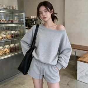 오프숄더 루즈핏 맨투맨 상의 봄 가을 데일리룩 홈웨어 외출복 넉넉한핏