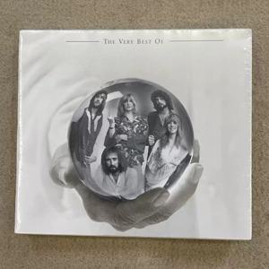 클래식 팝 록 음악 CD, 풍부한 하모니가 있는 보컬 부분, 멜로디가 강조된 기타 연주, 팬들을 위한 스테레오 오디오 디스크