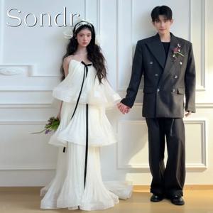 Sondr 손드르 맞춤형 티어드 스트랩리스 한국 웨딩드레스 사진 촬영용 플로어-길이 일본 럭셔리 여성 파티 가운 웨딩용