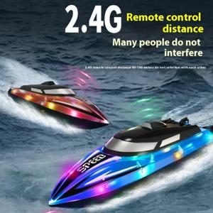 2.4G RC 보트 원격 조종 스피드보트 물놀이 장난감 전동 요트 보트 이중 프로펠러 고속 RC 선박 어린이 장난감 크리스마스 선물