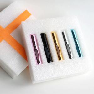 새로운 뜨거운 5pcs 세트 휴대용 5ml 향수 리필 병 리필 형 스프레이 향기 펌프 빈 분무기 화장품 용기 여행 선물