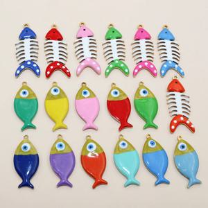 10pcs 다채로운 스테인레스 스틸 에나멜 물고기 매력 펜던트 DIY 쥬얼리 목걸이 귀걸이 팔찌에 대한 액세서리 결과 만들기
