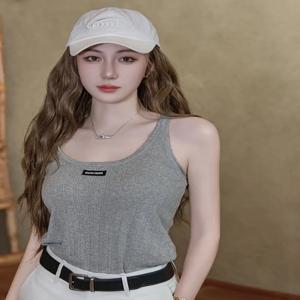 그레이 니트 탱크탑 여성 슬림핏 이너웨어 한국 스타일 디자인 여름 신상품 패션 통근 스타일 반팔