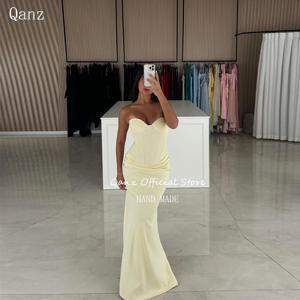 Qanz 빈티지 새틴 댄스 파티 드레스 인어 노란색 여성 정장 이브닝 가운 연인 백리스 웨딩 게스트 드레스 맞춤형