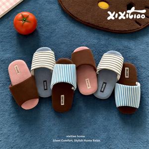 XIXITIAO 스트라이프 실내 슬리퍼 여성용 남성용 사계절 홈 오픈토 부드럽고 가벼운 조용한 면 슬라이드 커플 플로어슈즈
