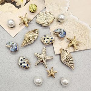 16개 해변용 황금 조개껍데기 신발 참 장식 DIY 블링 쉘 신발 버클 액세서리 불가사리 클로그 신발 클립 장식