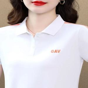 세련된 여성용 루즈핏 스포티 반팔 폴로셔츠 2026년 여름 중년 여성 턴다운 칼라 포켓스퀘어 탑