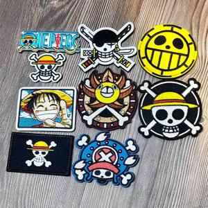 자수 애니메이션 원피스 벨크로 만화 투피 쵸퍼 조로 배지 사기 부스터 배지 DIY 의류 배낭 장식 스티커