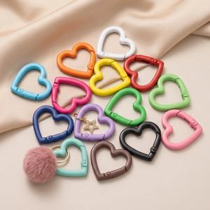 5Pcs 21/25mm 하트 모양의 Carabiner 후크 링 키 체인 Keyrings DIY 쥬얼리 만들기 용품 커넥터 버클 액세서리