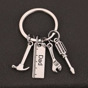 아빠를위한 세련된 디자인 키 체인 아버지의 날 선물 미니 아연 합금 해머 스크루 드라이버 렌치 도구 세트 키 홀더 링 펜던트