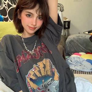 레트로 다크 그레이 반팔 티셔츠 봄 여름 루즈핏 여성 패션 최고급 소재 기타 100% 연령대 18-24세