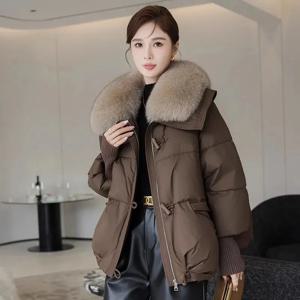 2025 겨울 신상 다운 코튼 재킷 숏 파카 코트 웨스턴 한국 버전 루즈핏 코튼 재킷 큰 털 카라 두꺼운 오버코트