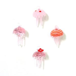 2개 미니 유리 해파리 펜던트 귀여운 스케일프 참 장식품 작은 해파리 장식 DIY 공예품 수족관 애호가를 위한 완벽한 선물
