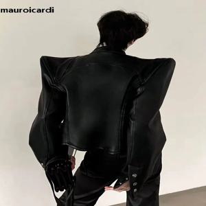 Mauroicardi 봄 블랙 짧은 Pu 가죽 자켓 남성 어깨 패드 지퍼 업 패션 럭셔리 브랜드 오리지널 Emo streetwear 의류