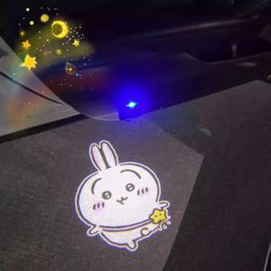 귀여운 치이카와 우사기 무선 자동차 도어 웰컴 라이트 자동 센서 그라운드 프로젝터 램프 LED 프로젝션 라이트 차량 장식 선물