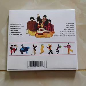 사이키델릭 빈티지 영국 록 CD, 밝고 조화로운 남성 보컬, 기발하고 다채로운 만화 일러스트 커버, 록 팬을 위한 디자인