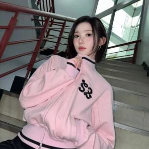 Hearts2Hearts 댄스 퍼포먼스 스웨트셔츠 탑 보나에 걸 자수 숏 재킷 숏 스커트 여성 에스닉 무대 의상