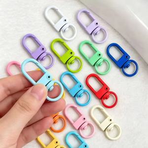 10-50개 랜덤 믹스 다채로운 카라비너 클래스프 키체인 회전 키링 금속 로브스터 클래스프 후크 DIY 키체인 가방용