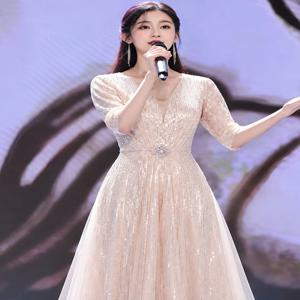 우아한 롱 이브닝 가운 호스트 드레스 여성 성인 및 고등학생 공연 의상 세련된 무대 의상