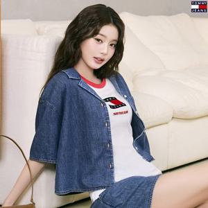 [백화점][26SS 장원영PICK]타미진스 여성 오버핏 크롭 샴브레이 반팔 데님셔츠 T32G1NSH01TWT1-B