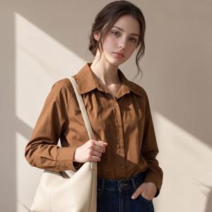 (인베스트) 베이직 와이드 카라 블라우스_IN6F1BL5101