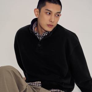 [라코스테 공식] 남성 워싱 반버튼넥 풀오버 SH360E-56N 031