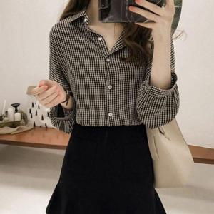 여자캐주얼룩 여성 카라셔츠 데일리룩 체크 패턴 디자인 남방