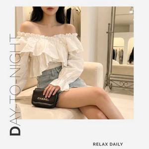 오프숄더 프릴 크롭 블라우스