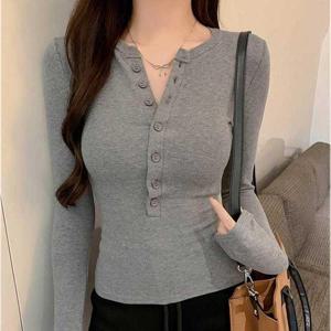 버튼 단추 헨리 넥 슬릿 슬림 핏 골지 긴팔 티셔츠 WFKXKKG