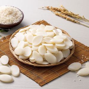 국내산 쌀로 만든 담백한 쌀 떡국떡 2kg(1kgx2개)