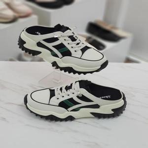 가죽 키높이 여성 블로퍼 통굽 뮬운동화 6cm HS68s913