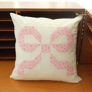 Ribbon motif patchwork cushion cover_ Ivory -Pink