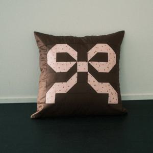 Ribbon motif patchwork cushion cover_ Brown-Pink