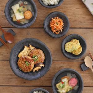 곱게 빚은 흑돌 찬기 (2size) 국산 핸드메이드 프리미엄 도자기 반찬 접시 그릇 한식기
