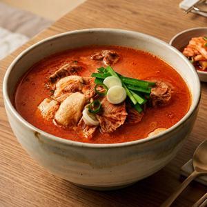 한돈 우골 진한 육수의 푸짐한 부산식 얼큰 돼지국밥 530g x 2팩