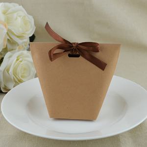 50pcs/pack, 크래프트 종이 가방 화이트 블랙 캔디 가방 웨딩 기프트 기프트 박스 생일 파티 장식 가방 리본과 함께, 소기업 용품, 포장 상자, 웨딩 장식, 웨딩 스텁, 웨딩 게스트를위한 웨딩 선물, 웨딩 리셉션 장식