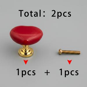1개 8210 빨간색 하트 손잡이 + 1개 4X22 컬러 손잡이 나사, 총 2개. 귀여운 빨간색 하트 플라스틱 손잡이, 골드 베이스, 단일 홀 캐비닛 도어, 컵보드, 서랍, 신발장 손잡이