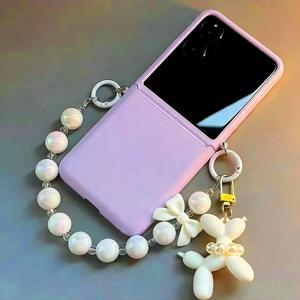 Z Flip8 / Z / Z Flip7FE / / 호환 휴대폰 케이스 백커버, 풀커버 보라색 신형 폴딩폰 케이스, 중앙 경첩, 강아지 참, 사이드 버클이 있는 탈부착형 손목 스트랩