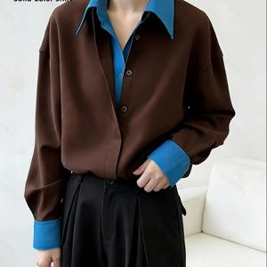 여성 패션 브라운 긴팔 페이크 조끼 셔츠, 대비되는 블루 칼라 및 커프스, 오프숄더 탑, 가을 및 겨울에 적합