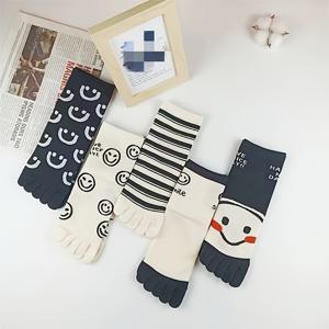 여성용 오迈趾 양말 5켤레, 여름용 숏양말, 순수 발가락양말, 발가락 분리형 여성용 보트양말, 봄/여름용 엄지 발가락양말, 중목양말, 순수하고 귀여운 만화 스포츠양말, 발가락 분리형 양말, 여성용 발가락양말, 오迈趾 양말