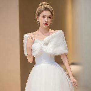 1개 신부 드레스 숄 라이트 럭셔리 웨딩 겉옷 짧은 부드러운 벨벳 구름 어깨 신부 숄