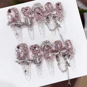10개 아이스 투명 핑크 물결 고양이 눈 헤비 , 반짝이는 리본, 하트 모양 진주, 손으로 누르는 인조 손톱, 데일리 댄스, 축제, 롱 포인티드, 탈부착 가능, 여성 및 선물용 웨어러블 네일