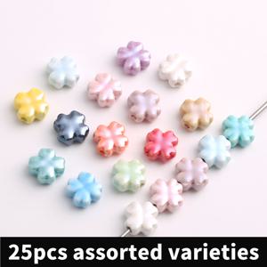 15개/25개 12mm 랜덤 색상 세라믹 구슬 및 구슬 모음 - 액세서리 제작 키트용 창의적인 십자가 모양 세라믹 구슬, 팔찌 및 액세서리용 장난스러운 디자인의 루즈 비즈 - 공예 및 창작 프로젝트, 핸드메이드 액세서리 및 공예 부품에 완벽, 독특한 꽃 구슬