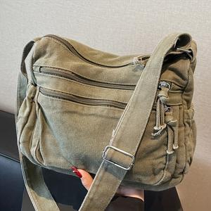[여성용 숄더백] 뛰어난 내마모성 및 주름 방지 텍스처의 헤비듀티 워싱 대용량 크로스백! 다중 레이어 수납공간으로 노트북, 우산, 물병을 간편하게 보관 가능