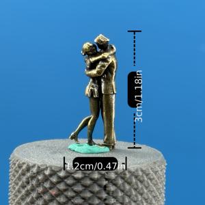 황동 인형, 커플 키스 모스 풍경 데스크탑 녹색 식물 조경 장식품, 잔디밭 장면 모델, 작은 조각상, 할로윈 추수감사절 크리스마스 장식용 금속 모델 장식품 수집용 피규어