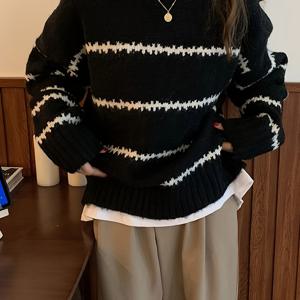 여성 터틀넥 스웨터