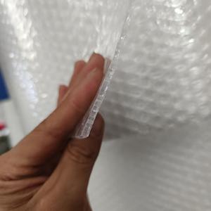 버블 랩 롤, 사이즈 70cm x 5.1m. 이사, 우편, 택배 서비스에 사용됩니다. 상자 채우기 및 취약한 물품 보호에 사용됩니다. 쿠션을 위한 고품질 버블 랩