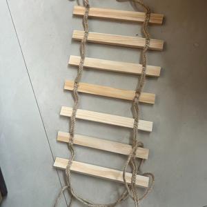 Tynki 로프 사다리 및 매달린 다리가 있는 다단계 고양이 클라이밍 프레임 - 야외용 목재 캣타워, 공간 절약형 벽걸이 계단, 당근 로프 사다리, 새끼 고양이와 고양이를 위한 내구성 있는 캣하우스, 홈 데코 액세서리