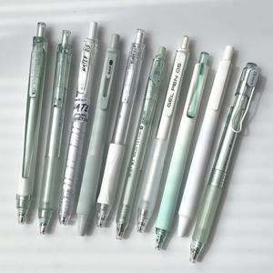 10개입 그린 화이트 시리즈 젤펜 0.5mm 블랙펜 부드러운 필기감 사무용품