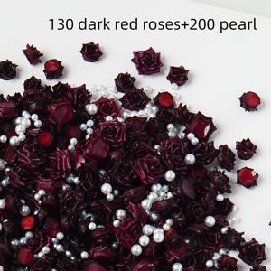 다크 레드 장미 130개 + 네일 참 200개. 장미는 바닥이 납작하고 세 가지 사이즈로 제공되며, 일상용 또는 할로윈 네일 장식에 적합합니다. (부드럽게 조각된 꽃, 열에 노출되면 부드러워지고 차가움에 노출되면 단단해짐)